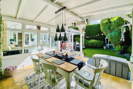 3 bedroom Detached house for sale in Ploughmans Lea, East Goscote, LE7