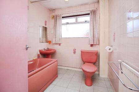 3 bedroom Detached house for sale in Ploughmans Lea, East Goscote, LE7