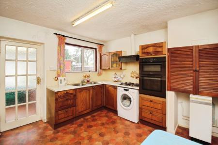 3 bedroom Detached house for sale in Ploughmans Lea, East Goscote, LE7