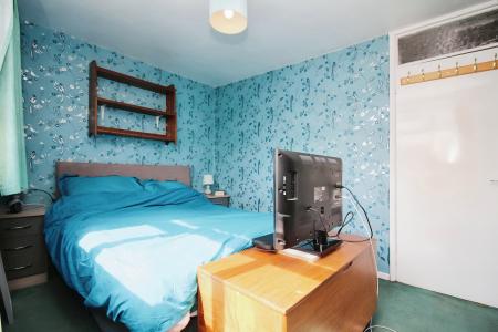 3 bedroom Semi-detached house for sale in Plumtree Way, Syston, LE7