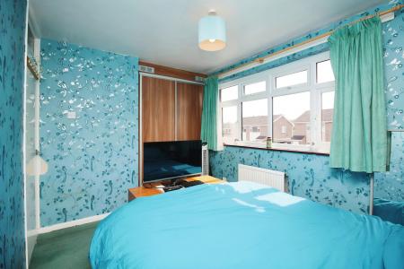 3 bedroom Semi-detached house for sale in Plumtree Way, Syston, LE7