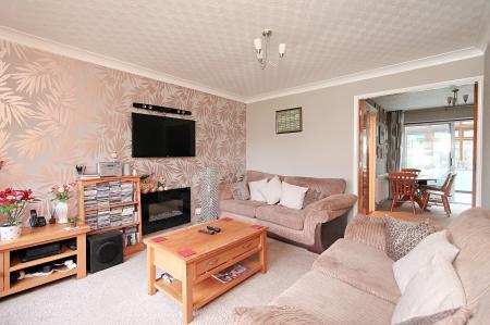 3 bedroom Semi-detached house for sale in Extended Home - Plumtree Way, Syston, LE7