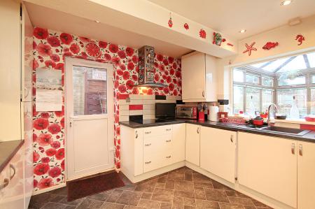 3 bedroom Semi-detached house for sale in Extended Home - Plumtree Way, Syston, LE7