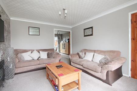 3 bedroom Semi-detached house for sale in Extended Home - Plumtree Way, Syston, LE7