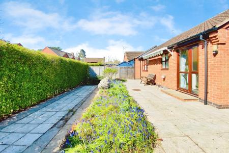 2 bedroom Bungalow for sale in Primrose Way, Queniborough, LE7