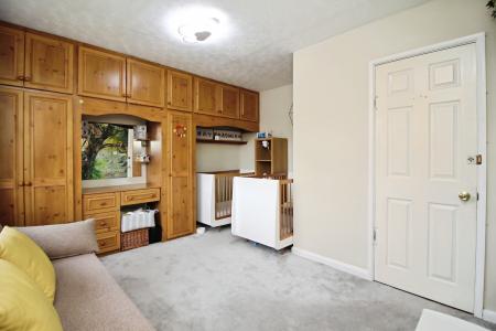 5 bedroom Detached house for sale in Priory Close, Syston, LE7