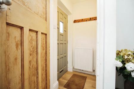 2 bedroom Semi-detached house for sale in Queniborough Road, Queniborough, LE7