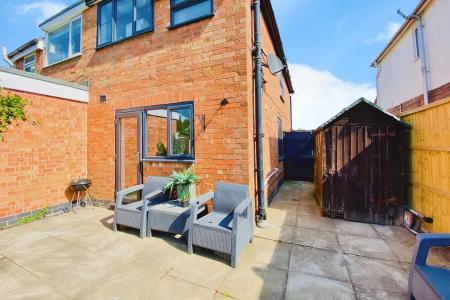 2 bedroom Semi-detached house for sale in Queniborough Road, Queniborough, LE7