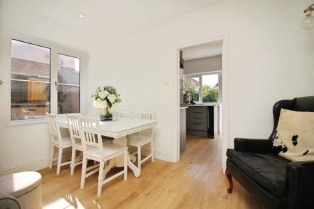 2 bedroom Semi-detached house for sale in Queniborough Road, Queniborough, LE7