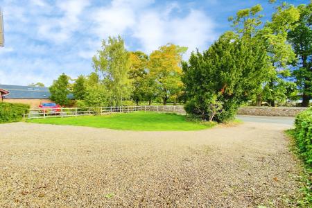 5 bedroom Detached house for sale in Rectory Road, Wanlip, LE7