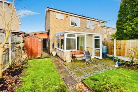 2 bedroom Semi-detached house for sale in Ridgeway Drive, Thurmaston, LE4