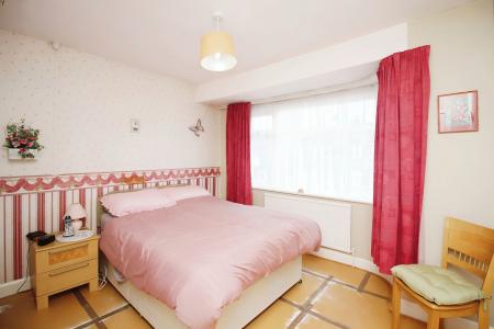 3 bedroom Semi-detached house for sale in Roseway, Leicester, LE4