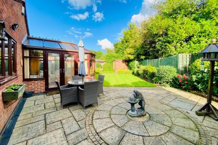 3 bedroom Detached bungalow for sale in Roundhill Close, Syston, LE7