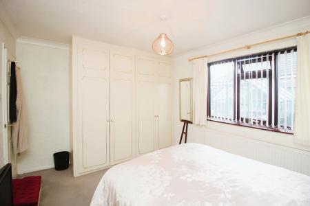 3 bedroom Detached bungalow for sale in Roundhill Close, Syston, LE7