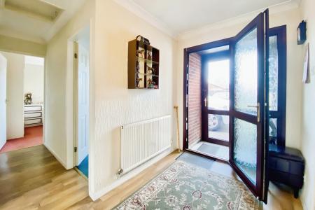 3 bedroom Detached bungalow for sale in Roundhill Close, Syston, LE7