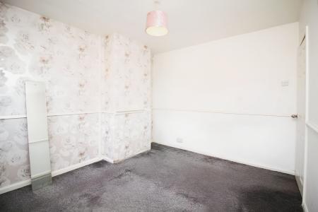 3 bedroom Semi-detached house for sale in Sandford Road, Syston, LE7