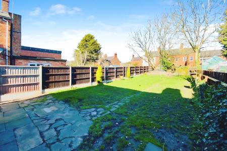 3 bedroom Semi-detached house for sale in Sandford Road, Syston, LE7