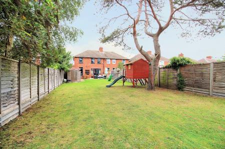 3 bedroom Semi-detached house for sale in Sandford Road, Syston, LE7
