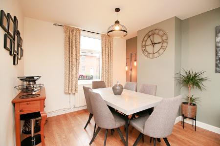 3 bedroom Semi-detached house for sale in Sandford Road, Syston, LE7