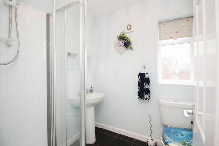 3 bedroom Terraced House for sale in Sandford Road, Syston, LE7