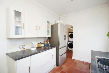 2 bedroom Semi-detached house for sale in Sandford Road, Syston, LE7