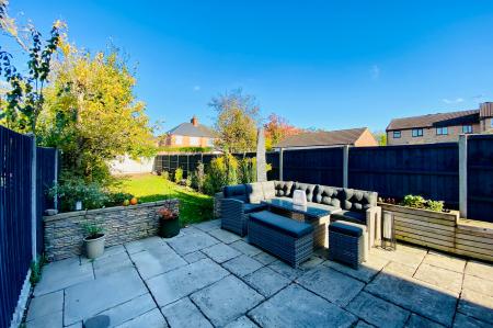 2 bedroom Semi-detached house for sale in Sandford Road, Syston, LE7