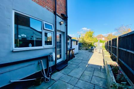 2 bedroom Semi-detached house for sale in Sandford Road, Syston, LE7