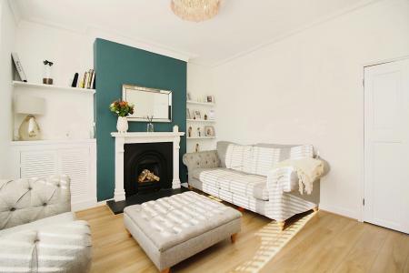 2 bedroom Semi-detached house for sale in Sandford Road, Syston, LE7