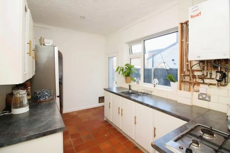 2 bedroom Semi-detached house for sale in Sandford Road, Syston, LE7