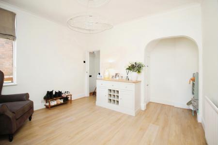 2 bedroom Semi-detached house for sale in Sandford Road, Syston, LE7