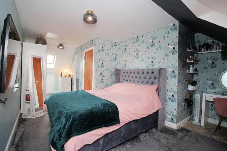 3 bedroom Town house for sale in Sandford Road, Syston, LE7