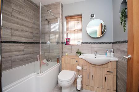 3 bedroom Town house for sale in Sandford Road, Syston, LE7