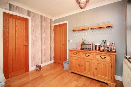 3 bedroom Town house for sale in Sandford Road, Syston, LE7