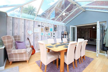 3 bedroom Town house for sale in Sandford Road, Syston, LE7