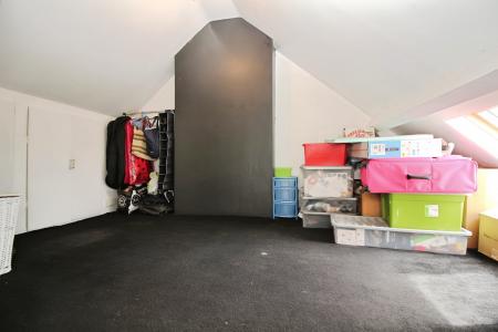 3 bedroom Semi-detached house for sale in Sandiacre Drive, Thurmaston, LE4