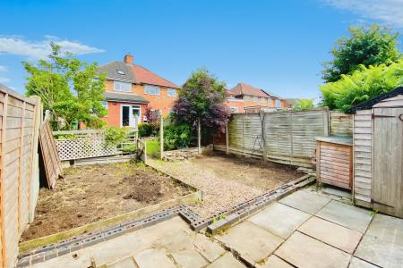 3 bedroom Semi-detached house for sale in Sandiacre Drive, Thurmaston, LE4