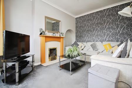 3 bedroom Semi-detached house for sale in Sandiacre Drive, Thurmaston, LE4