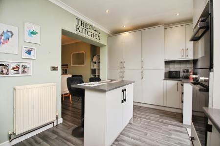 3 bedroom Semi-detached house for sale in Sandiacre Drive, Thurmaston, LE4