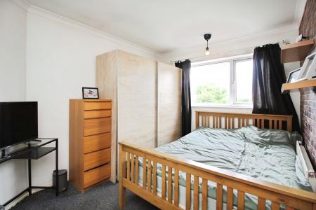 3 bedroom Semi-detached house for sale in Sandiacre Drive, Thurmaston, LE4