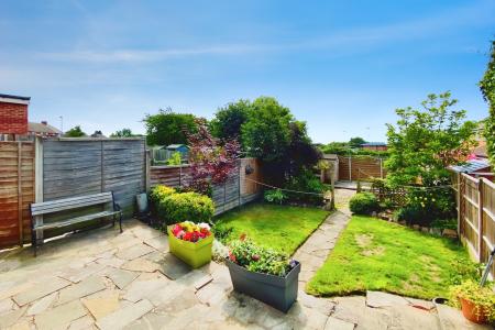 3 bedroom Semi-detached house for sale in Sandiacre Drive, Thurmaston, LE4