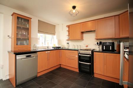 3 bedroom Semi-detached house for sale in Sandiacre Drive, Thurmaston, LE4