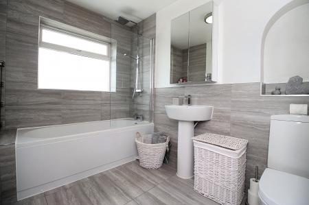 3 bedroom Semi-detached house for sale in Sandiacre Drive, Thurmaston, LE4