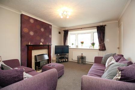 3 bedroom Semi-detached house for sale in Sedgefield Drive, Syston, LE7