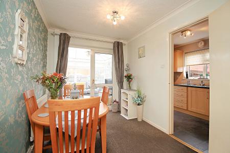 3 bedroom Semi-detached house for sale in Sedgefield Drive, Syston, LE7