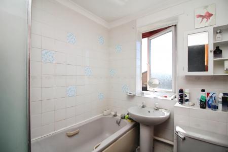 2 bedroom Terraced House for sale in Sedgefield Drive, Syston, LE7