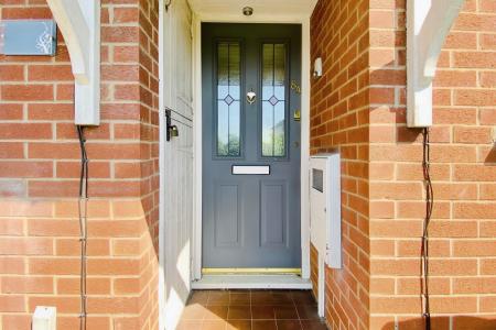 2 bedroom Terraced House for sale in Sedgefield Drive, Syston, LE7