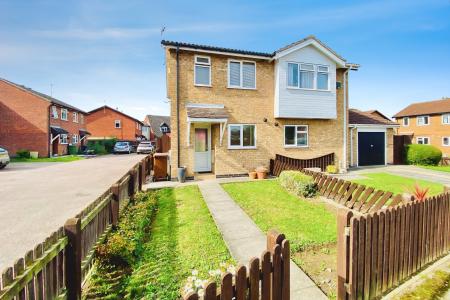 2 bedroom Semi-detached house for sale in Sedgefield Drive, Syston, LE7