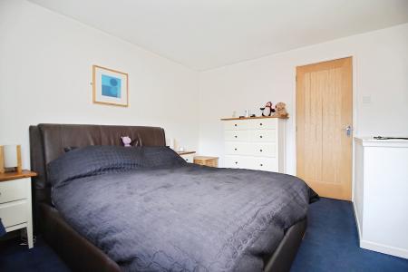 2 bedroom Semi-detached house for sale in Sedgefield Drive, Syston, LE7