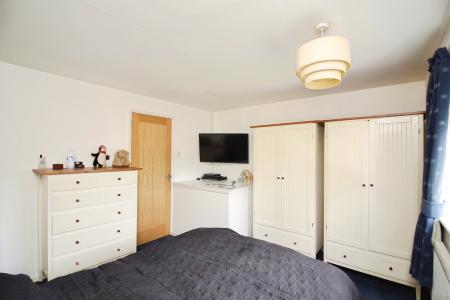 2 bedroom Semi-detached house for sale in Sedgefield Drive, Syston, LE7