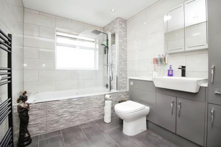 3 bedroom Semi-detached house for sale in Shearer Close, Rushey Mead, LE4